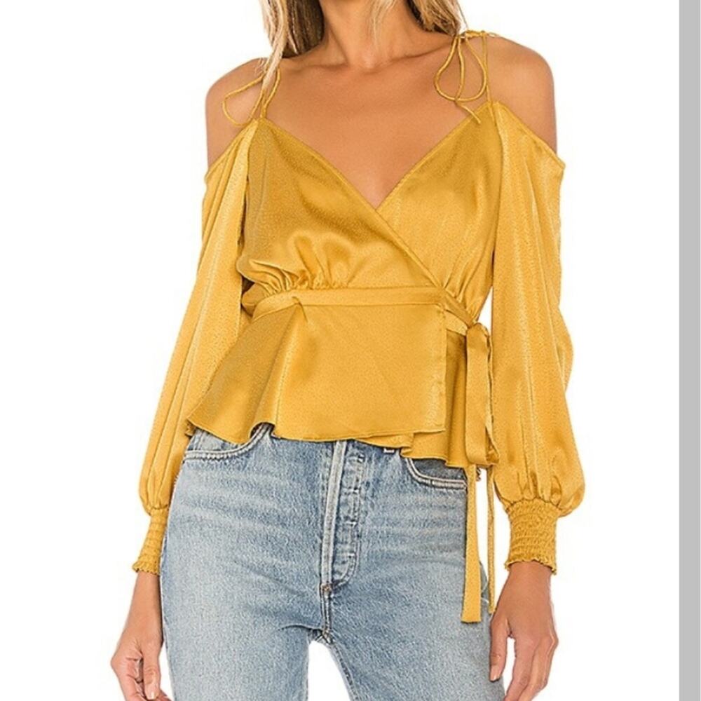 Lovers + Friends Hopless Romantic Top in Yellow. Size M - Picture 2 of 16